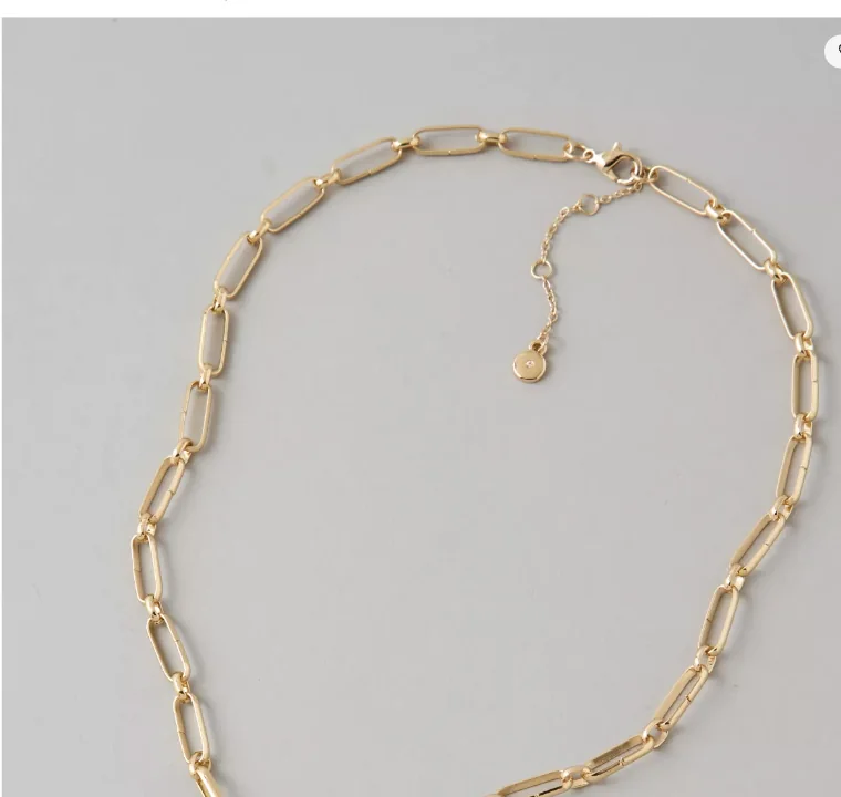 AE Tulip Pendant Necklace