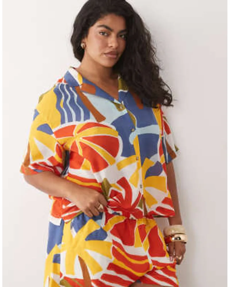 ASOS DESIGN Curve Beach Shirt in Abstract Print