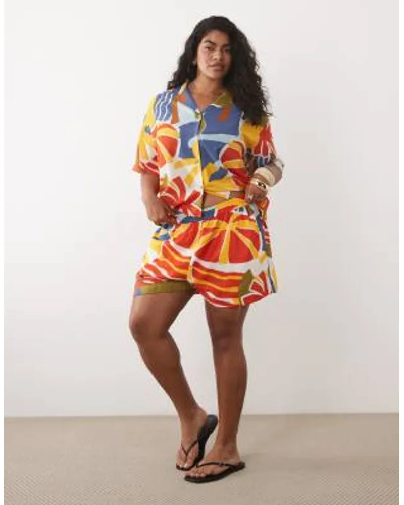 ASOS DESIGN Curve Beach Shorts in Abstract Print