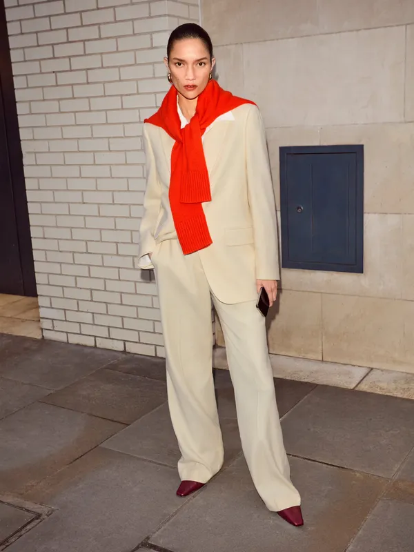 Barker Straight Leg Trouser Cream