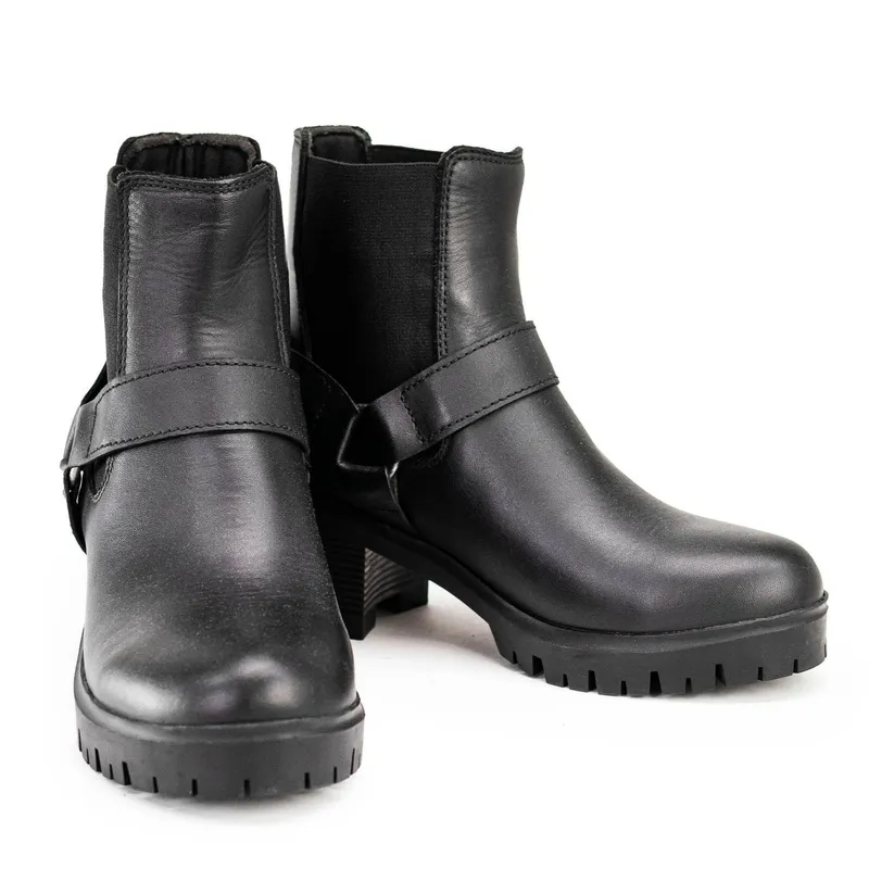 Black Braid Black Leather Shoes