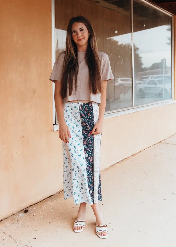 Blue Cream Multi-floral Midi Skirt Wl25-10020