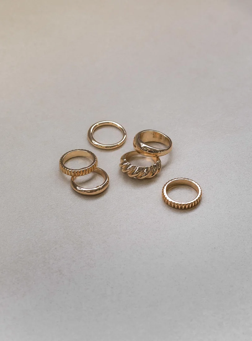 Stables Rings Gold