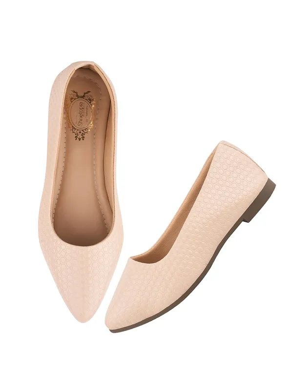 Cream Pointed Flats