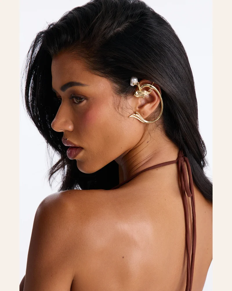 Mermaid Catch Pearl Ear Cuff