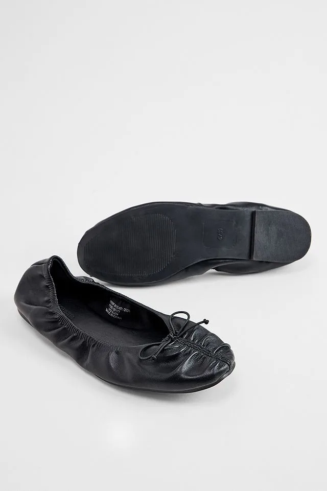 UO Black Darcy Scrunch Ballet Flats