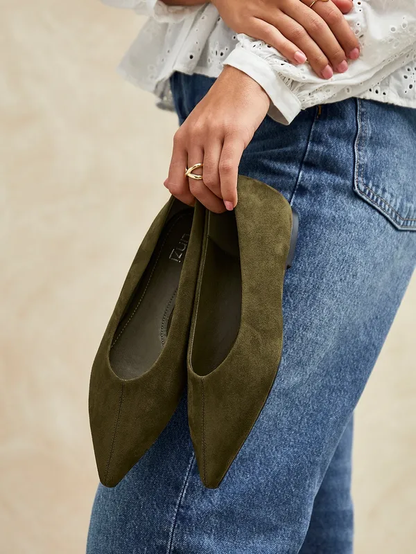 Khaki Pointed Flats