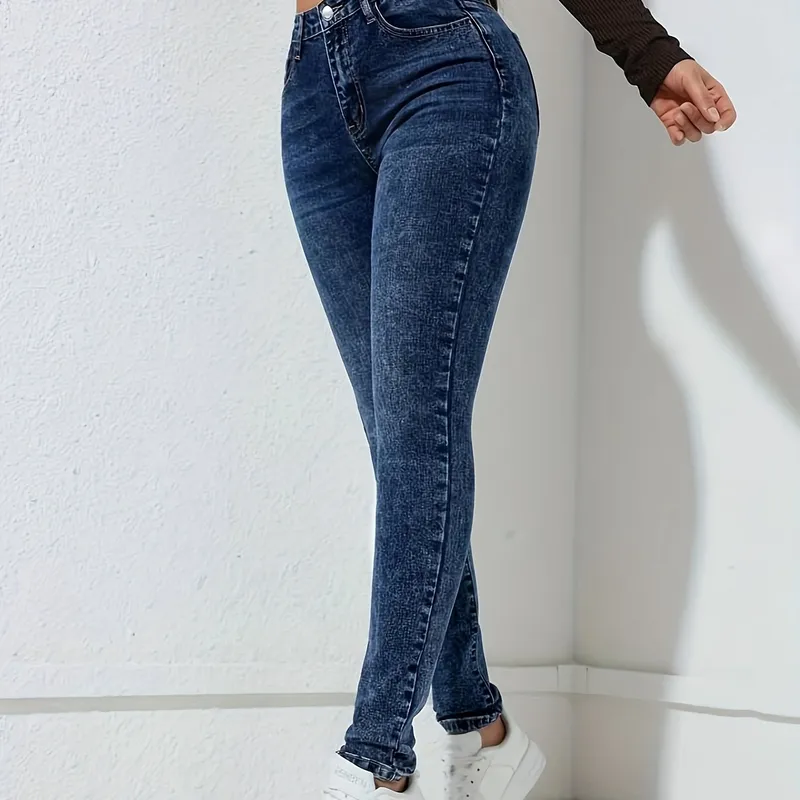 Light Wash Straight-leg Jeans