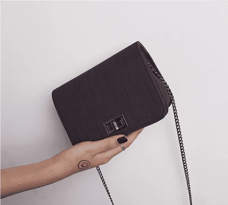 Nocturne Chain – Black Mini Crossbody