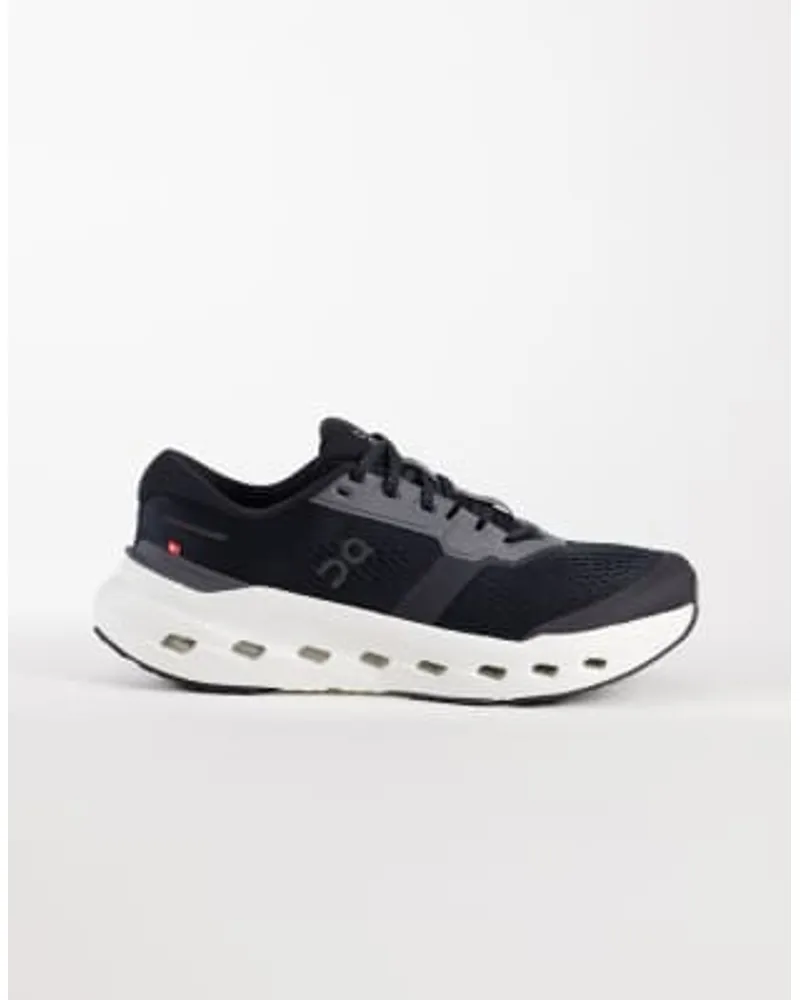 On Cloudrunner 3 Running Trainers in Black and White