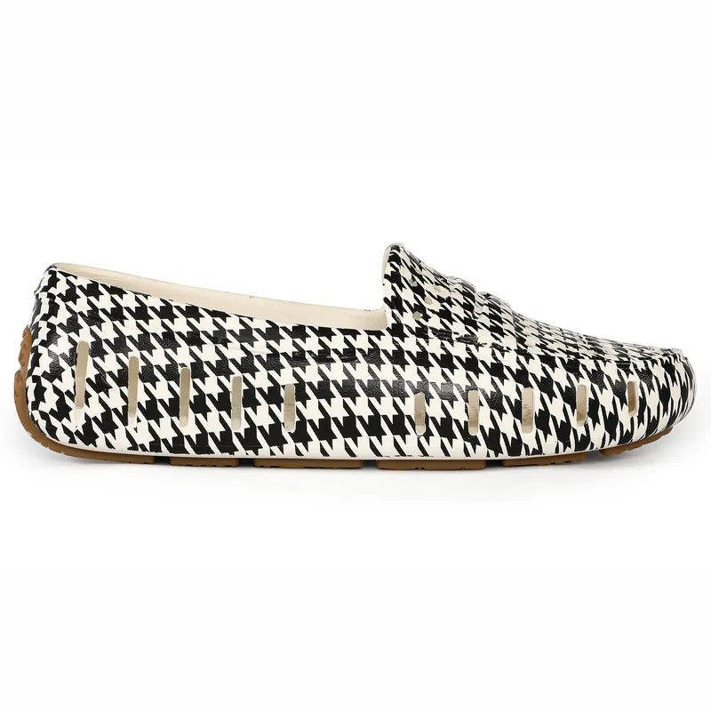 Posh Black Cream Houndstooth Shoes
