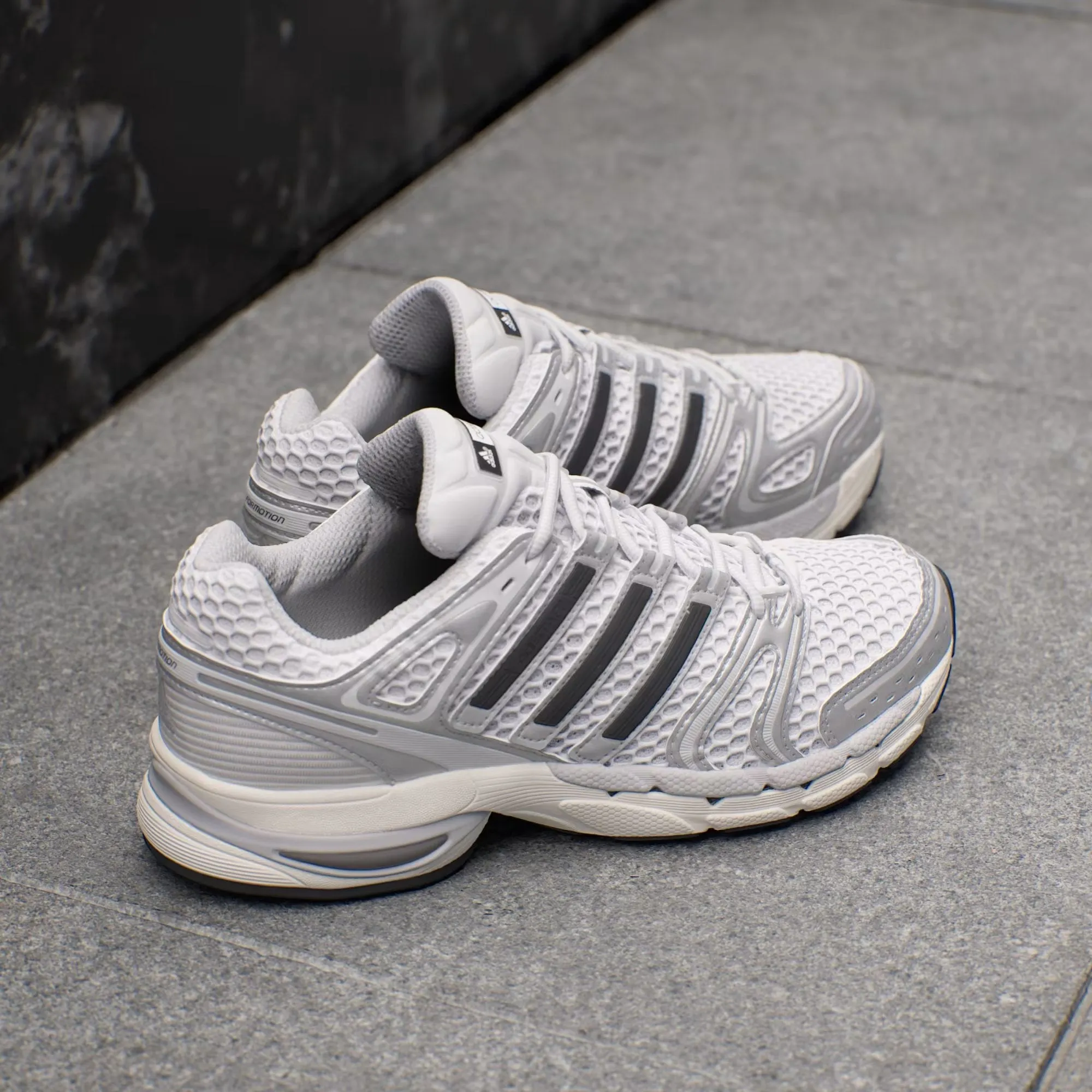 Retro Running Sneaker