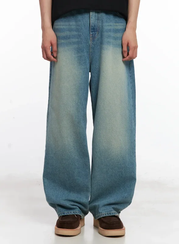 Relaxed Light Blue-wash Jeans