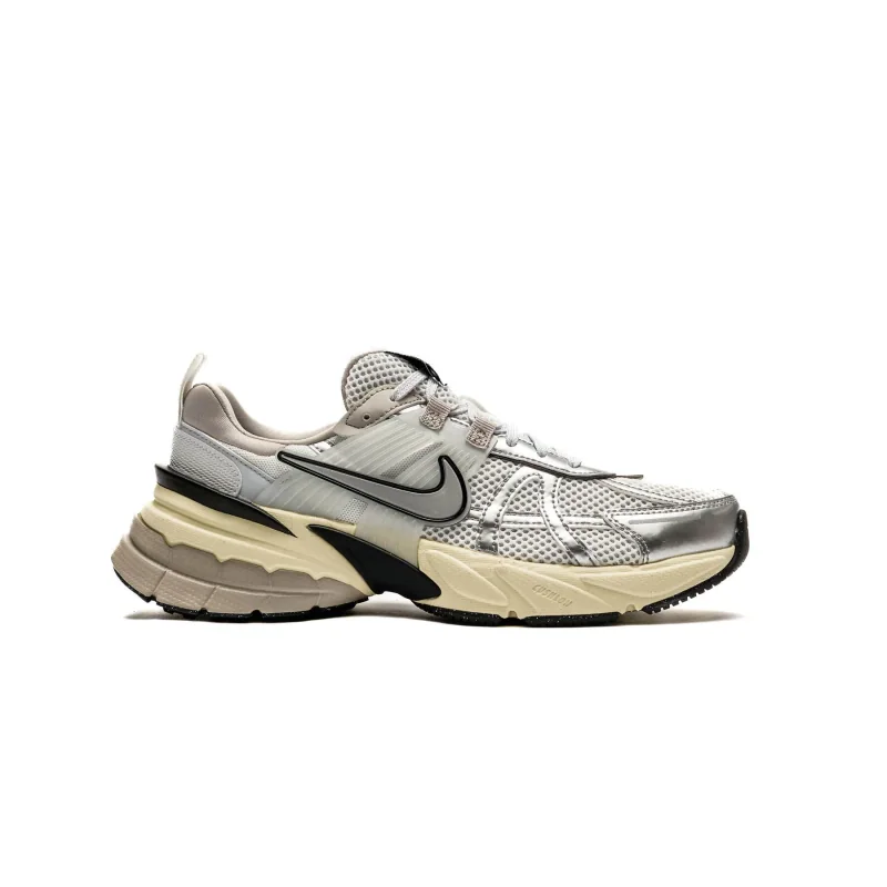 Run Summit White Metallic Shoes