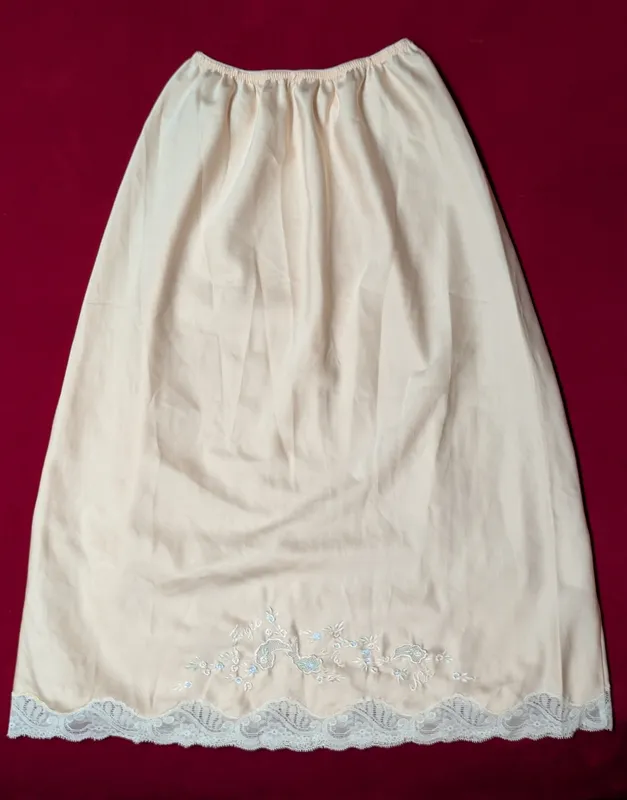 Vintage Peach & Cream Embroidered "forget