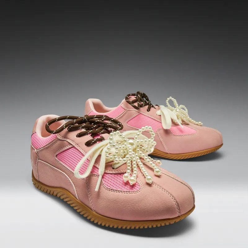 Wanderlust Flat Pearl Trainers