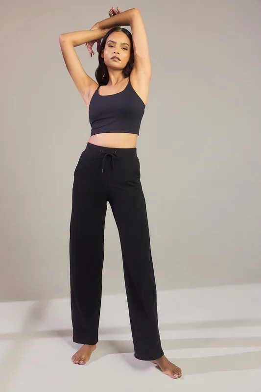 Wide-leg Trousers